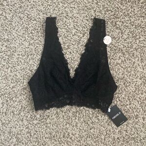 NWT Floral Lace Plunge Bralette